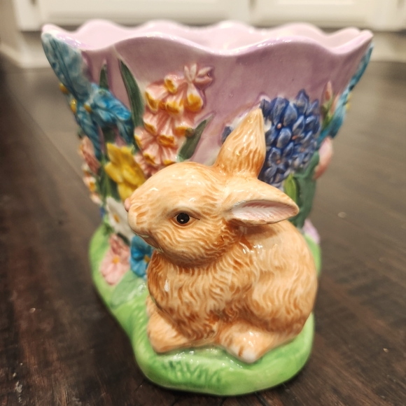 DOLOMITE EASTER PLANTER - Picture 2 of 5